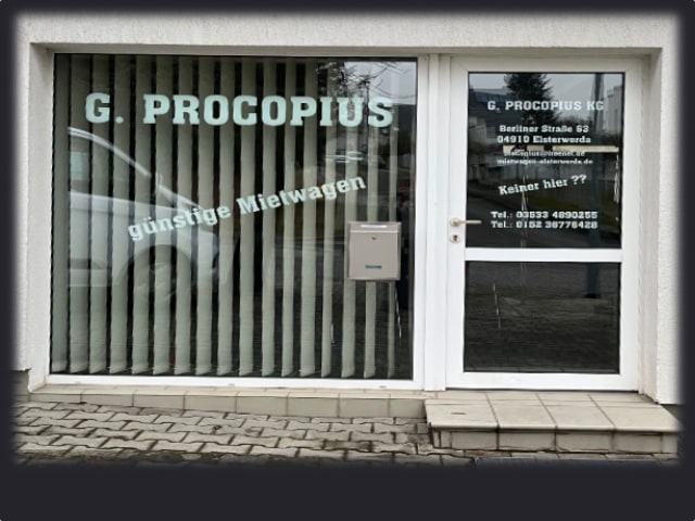Eingang der Autovermietung Elsterwerda